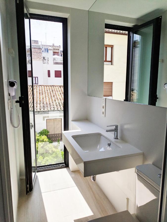 Broz Hostel Granada Exterior photo